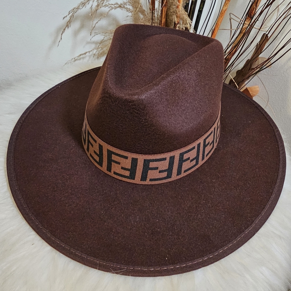 WIDE BRIM size ( M )Fedora w/ Band